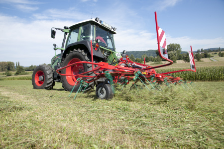 Kverneland 8446