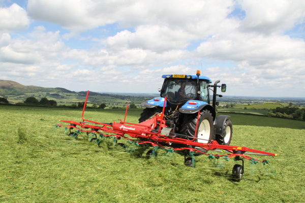 Kverneland 8590
